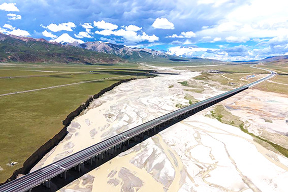Jalan Tol Tertinggi di Dunia di Tibet