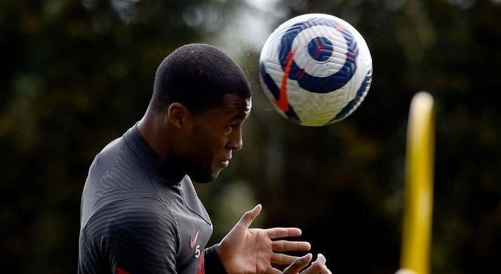 Gini Wijnaldum Kirim Isyarat ''Cinta'' ke Arsenal